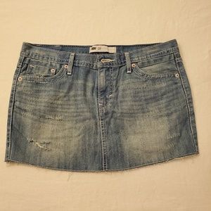 LEVIS mini denim skirt /Size 26